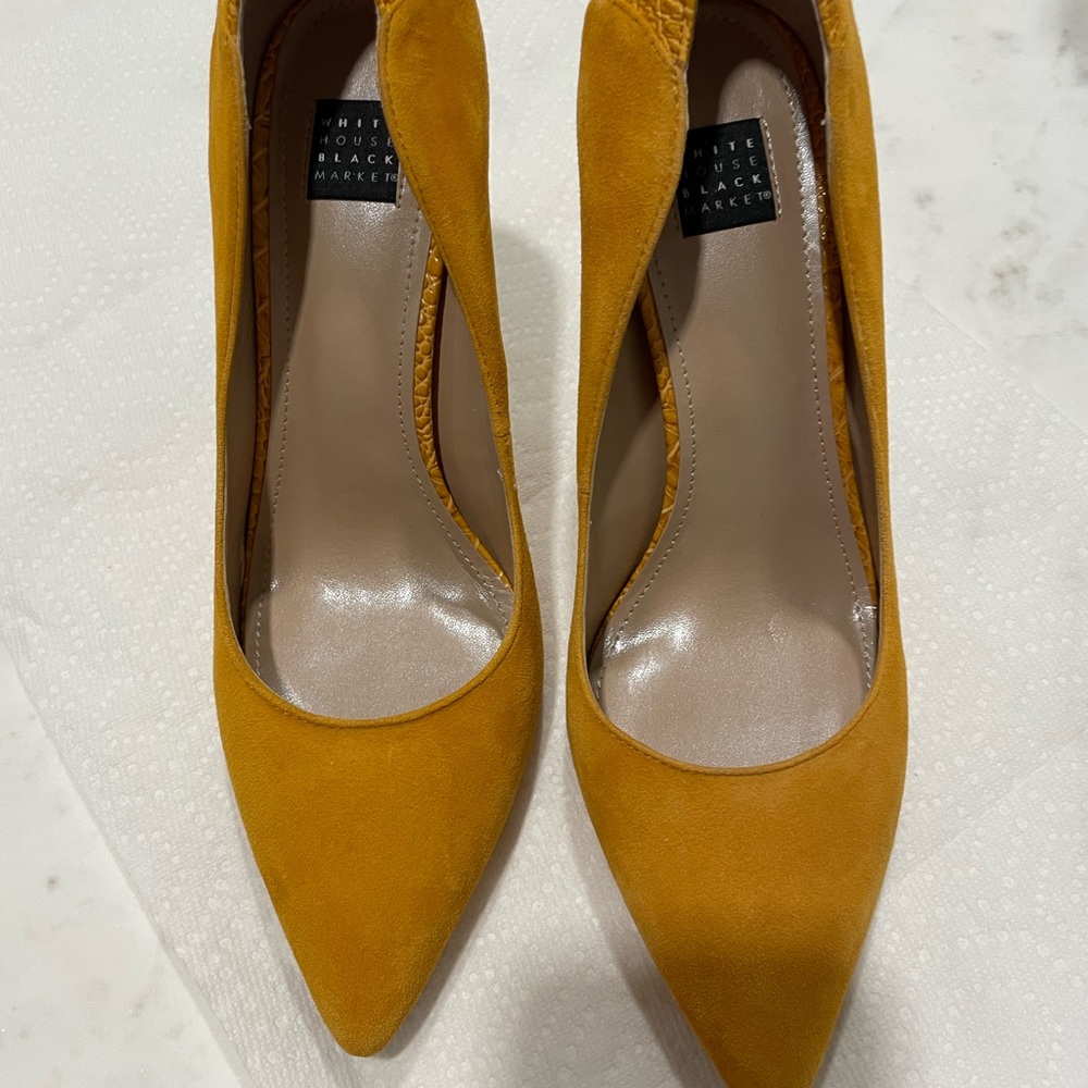 WHBM suede mustard pump